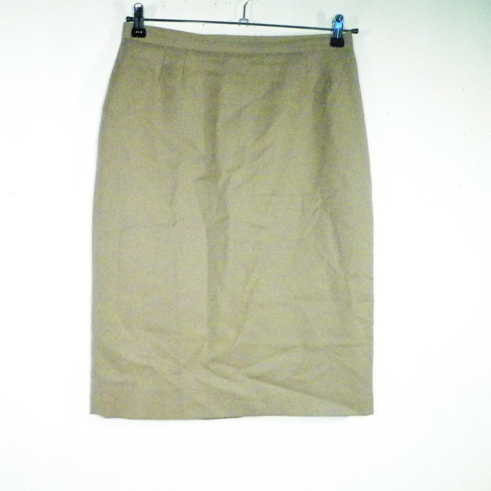Voir photo 2 de Jupe Femme Vintage Beige GERARD DAREL Taille Estimée 40. Jupe Femme Vintage Beige GERARD DAREL Taille Estimée 40. Bon état - Vue 2 -